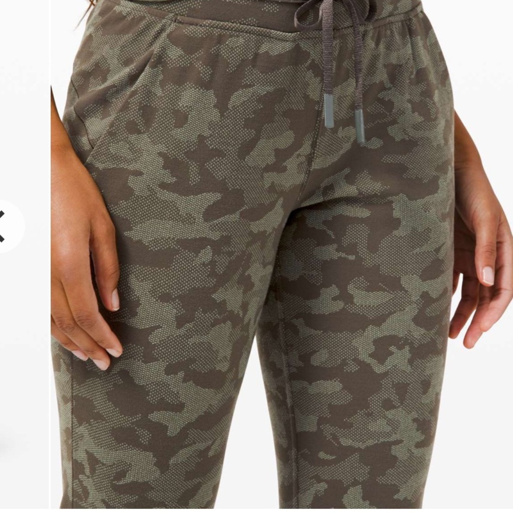 Lululemon Ready to Rulu Jogger 28"
Heritage Camo Dark Olive Green Twill